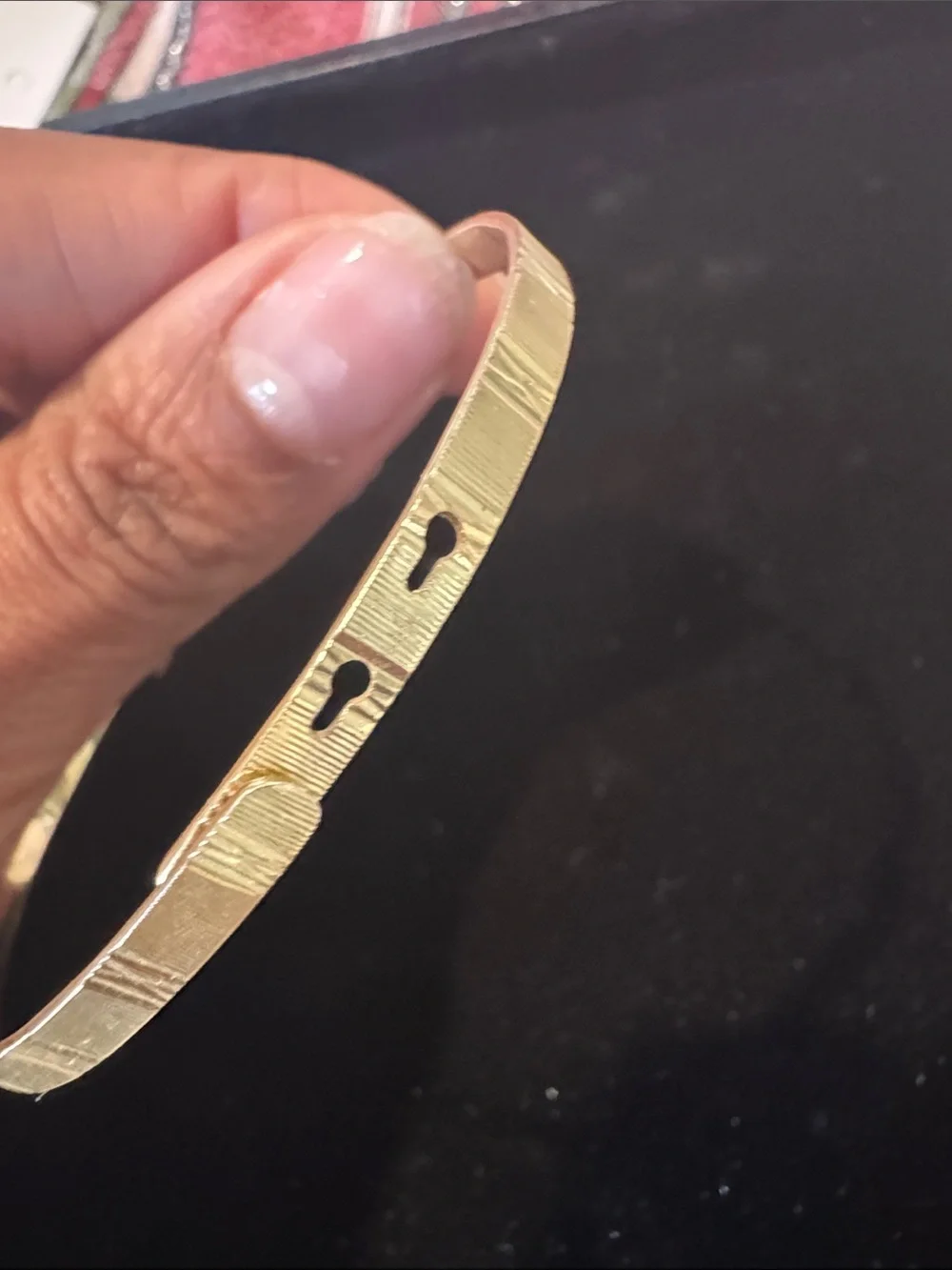 Chelsea Taylor Gold Tone Satin Finish Bangle Bracelet Minimalist Vintage Women’s